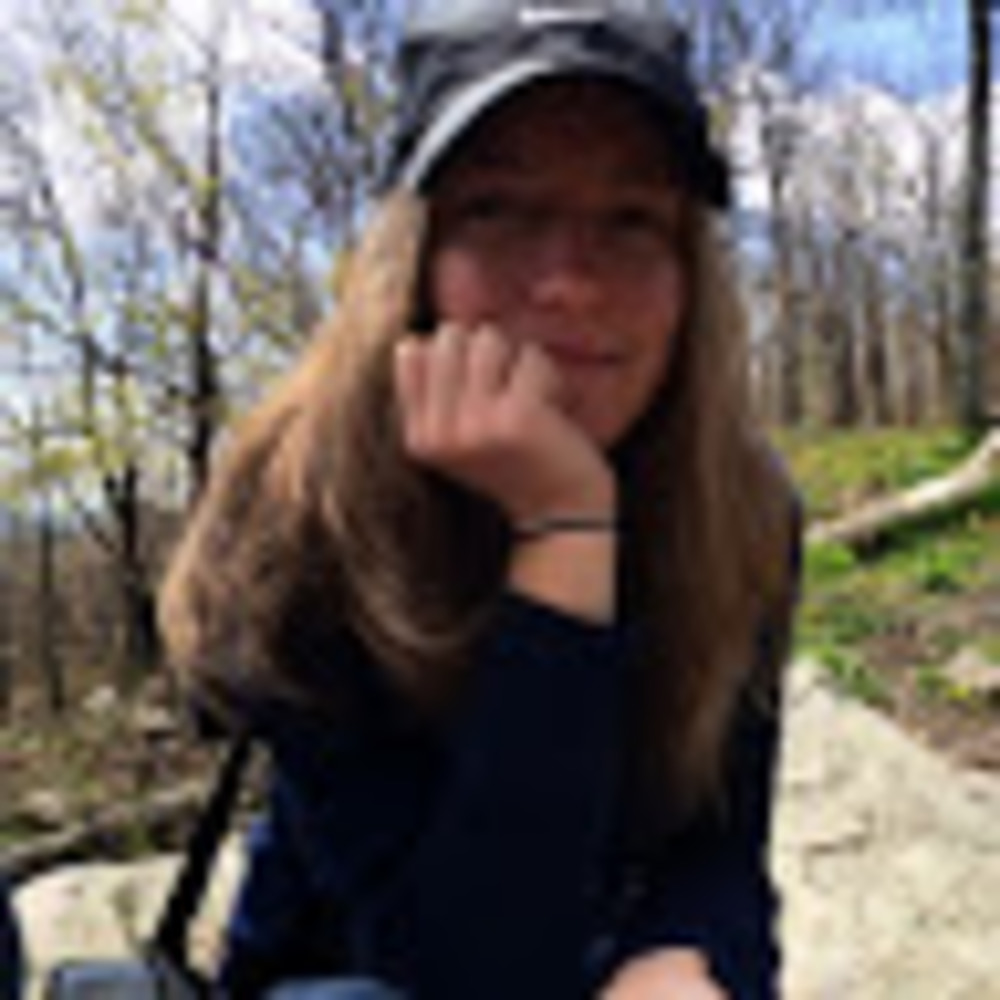 Meet your Posher, Lina